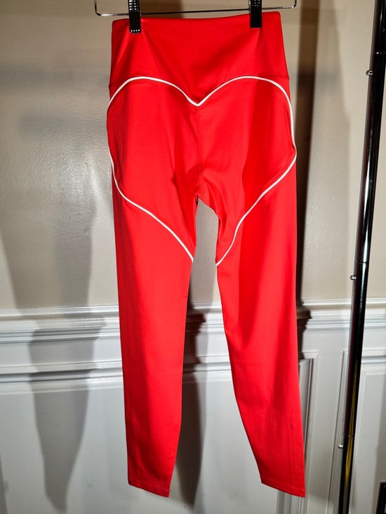 PHERO MOVEMENT Pants - High-Rise Red Heart-Detail Leggings